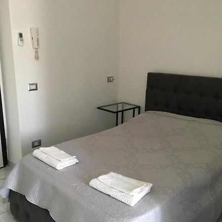 Studio Triboniano Lejlighed Milano Eksteriør billede